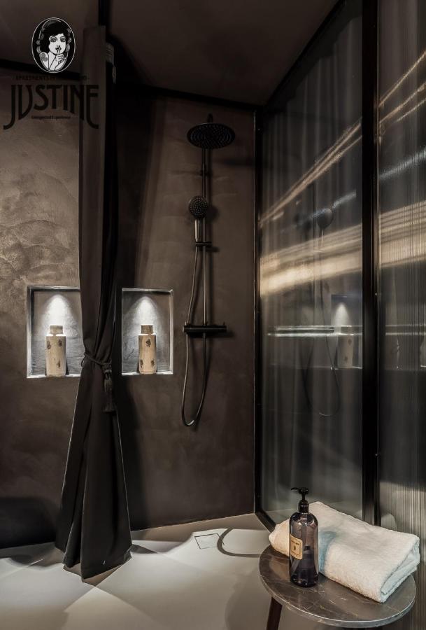 Suite Shibari By Justine Apartments Sobria Elegante Y Pecaminosa Apartamento Turistico En Madrid Rio Exterior photo
