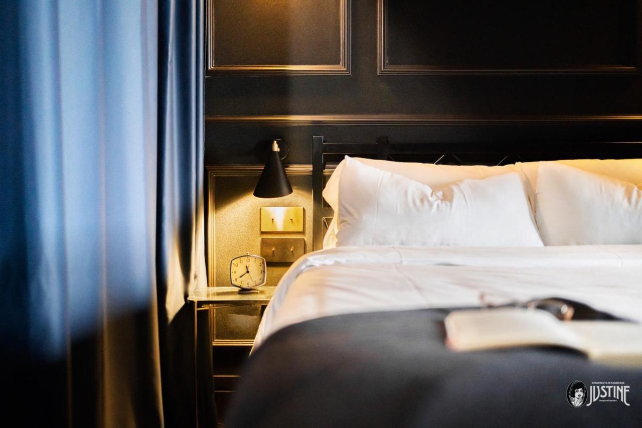 Suite Shibari By Justine Apartments Sobria Elegante Y Pecaminosa Apartamento Turistico En Madrid Rio Exterior photo